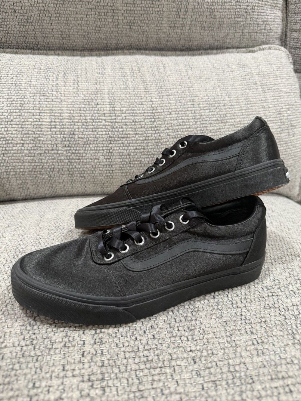 VANS Satin Black Low Top Lace-Up Sneakers Casual Athletic Size Womens 8.5